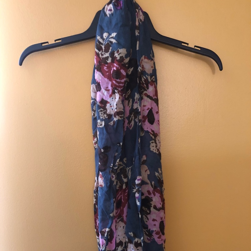Light scarf
